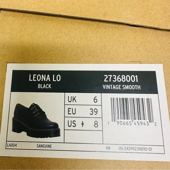 Dr. Martens Leona Lug Sole Platform Derby - Picture 8 of 8